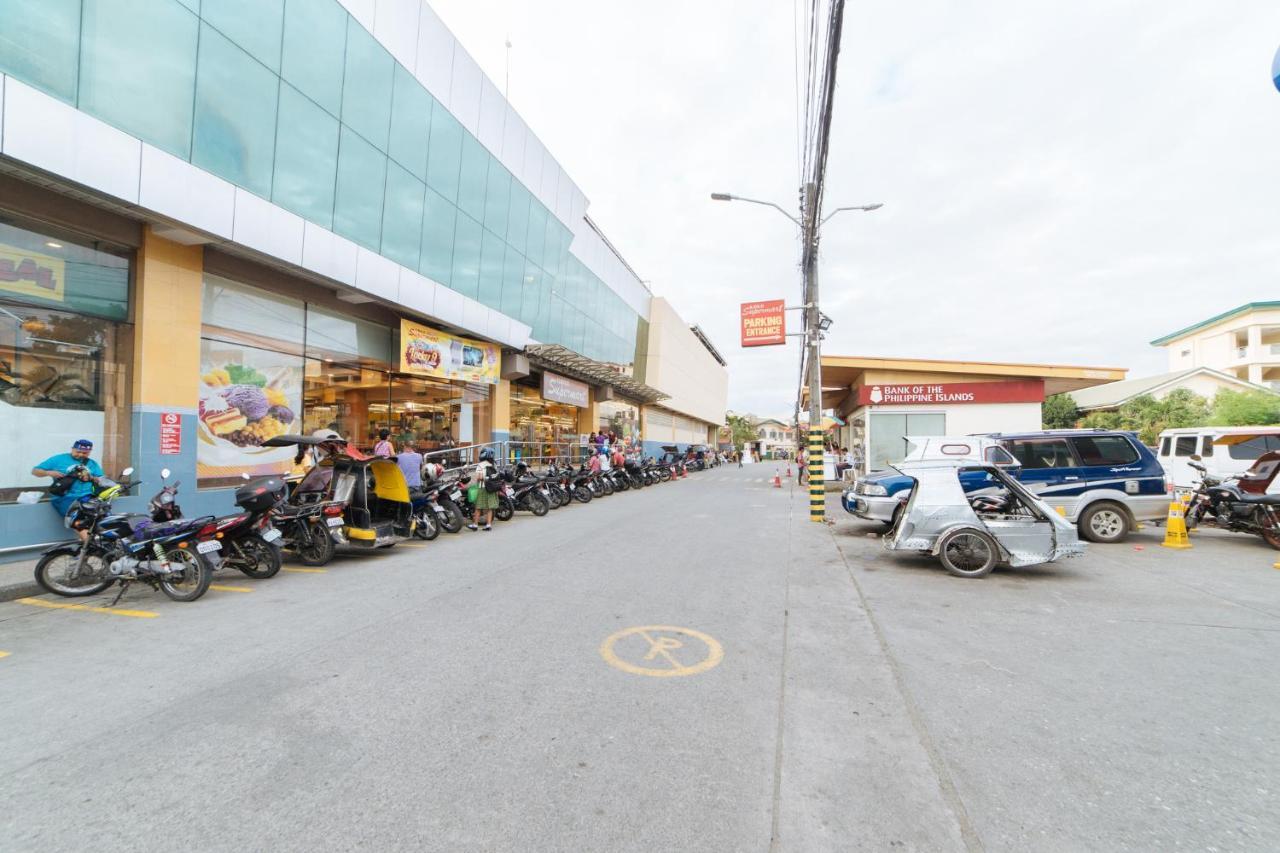 Hotel RedDoorz @ Q Abeto Street Mandurriao Iloilo City Exterior foto