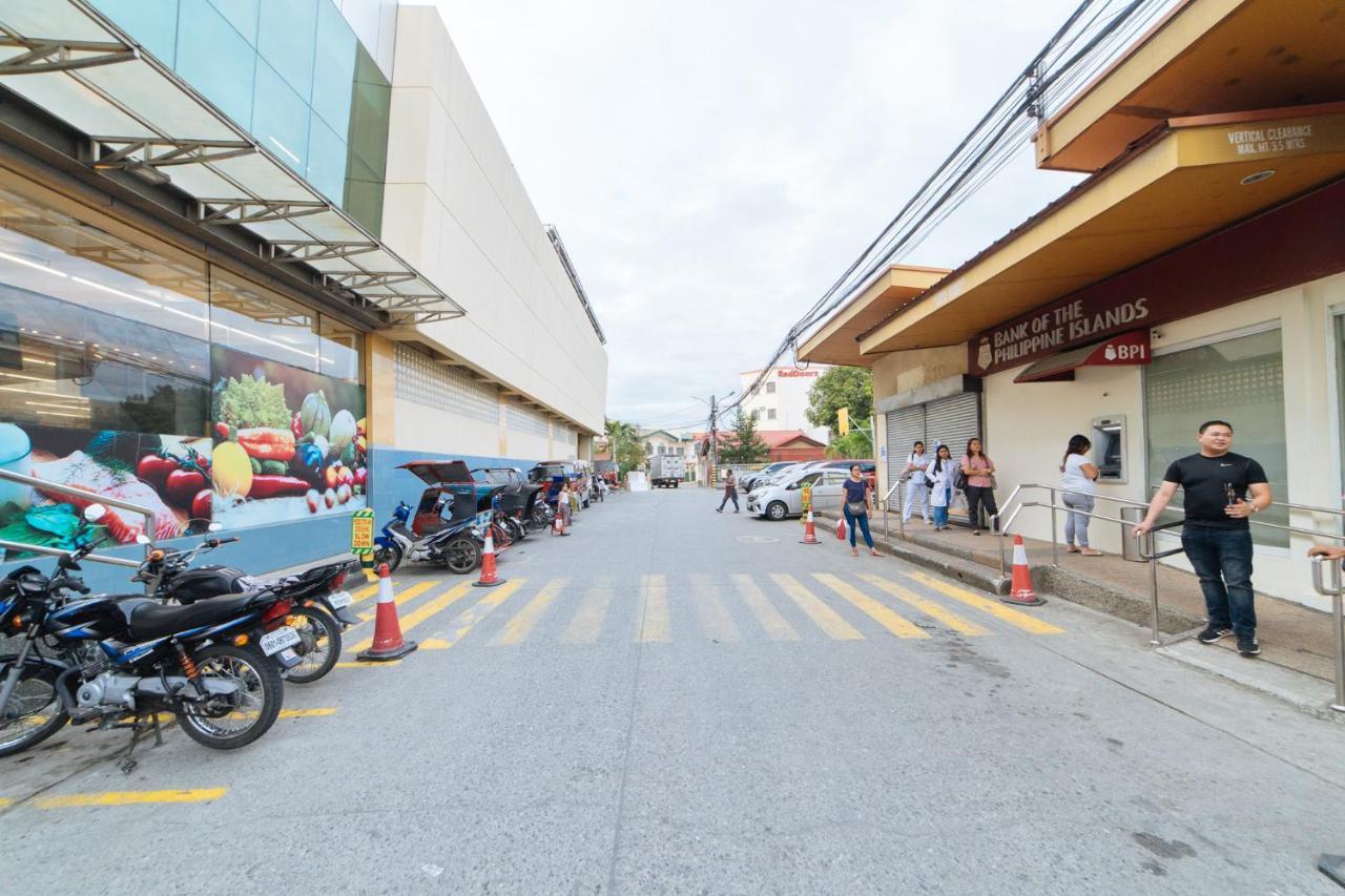 Hotel RedDoorz @ Q Abeto Street Mandurriao Iloilo City Exterior foto