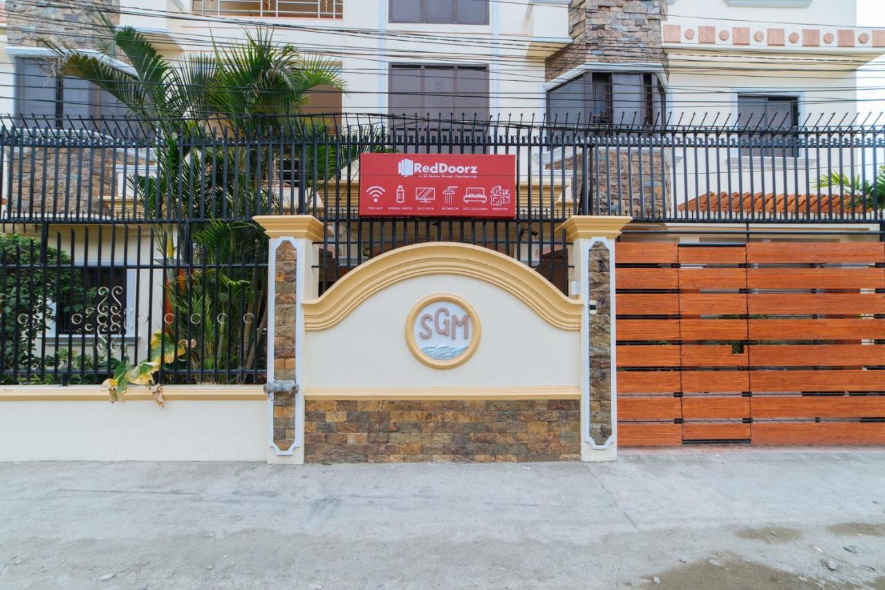Hotel RedDoorz @ Q Abeto Street Mandurriao Iloilo City Exterior foto
